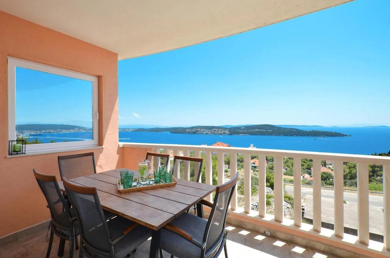 Apartment Elza Trogir